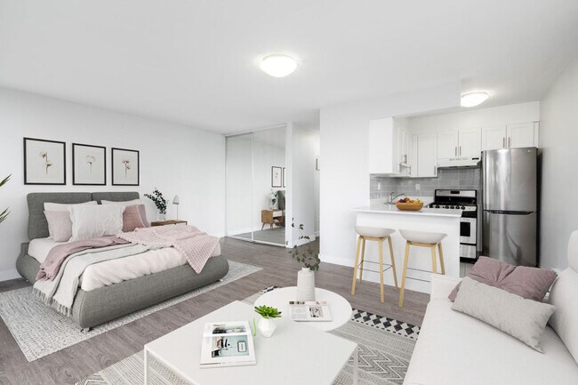 Hollyburn Court in Vancouver, BC - Building Photo - Building Photo