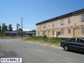 3115 Jefferson Davis Hwy in Richmond, VA - Foto de edificio - Building Photo