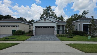 722 Lemon Ave in Fruitland Park, FL - Building Photo