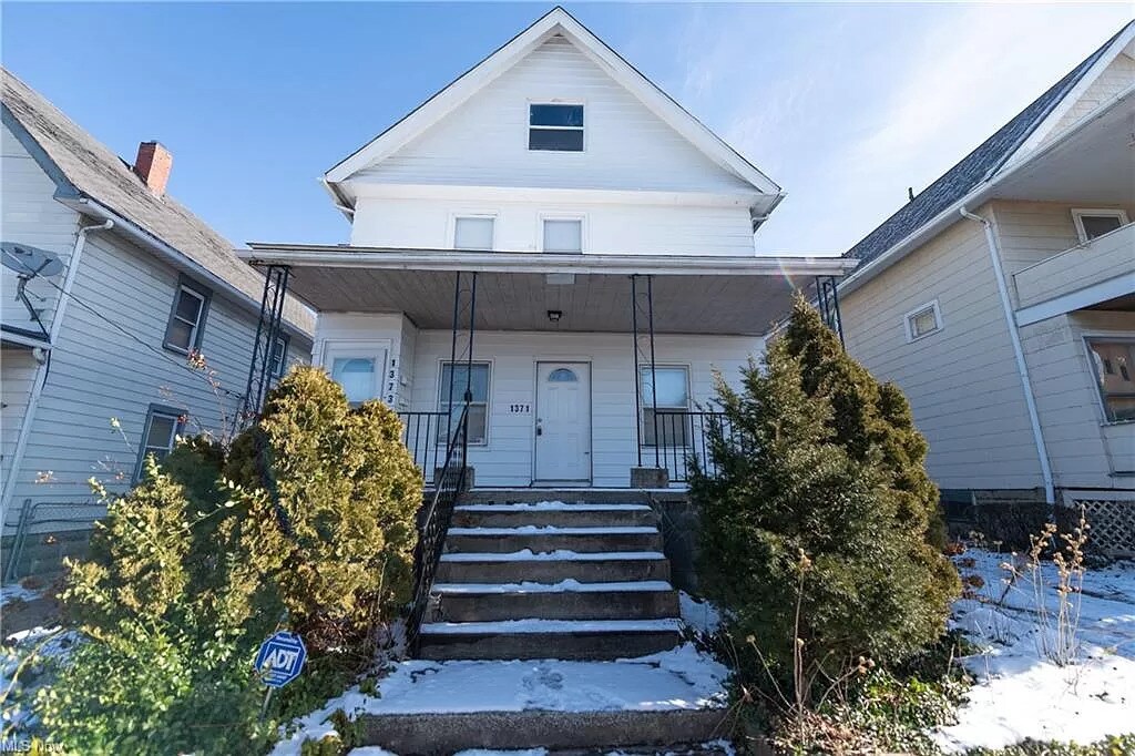 1373 W 69th St in Cleveland, OH - Building Photo