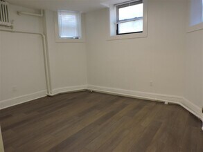 8 Prescott St, Unit 24 in Cambridge, MA - Building Photo - Building Photo