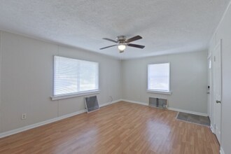 671-673-673 S Wheatland Ave in Columbus, OH - Building Photo - Building Photo
