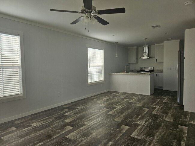 6620 Hidden Oaks Dr in North Fort Myers, FL - Building Photo - Building Photo