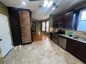 432 Summer Ave in Newark, NJ - Building Photo