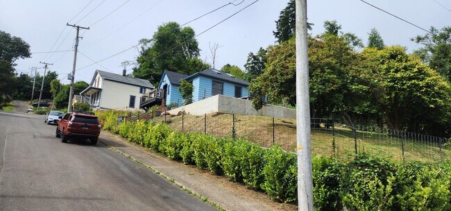 339 3rd St in Astoria, OR - Building Photo - Building Photo