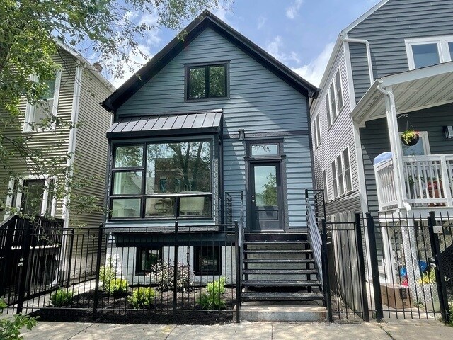 1644 N Troy St in Chicago, IL - Building Photo