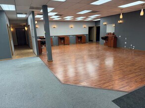 1207-1211 A Ave E in Oskaloosa, IA - Building Photo - Building Photo