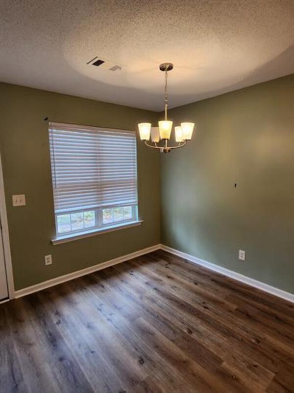 404 Dunmurry Pl in Warner Robins, GA - Building Photo - Building Photo