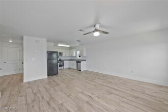 2426 Santa Barbara Blvd N in Cape Coral, FL - Building Photo - Building Photo