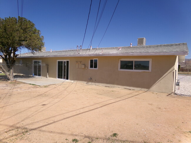 13342 Pauhaska Rd in Apple Valley, CA - Building Photo - Building Photo