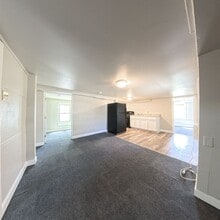 2938 E Euclid Ave in Des Moines, IA - Building Photo - Building Photo