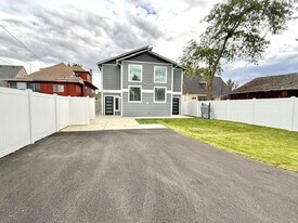 2404 W College Ave in Spokane, WA - Building Photo