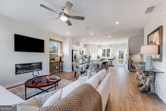 5731 Plaza Dr SE in Mableton, GA - Building Photo - Building Photo