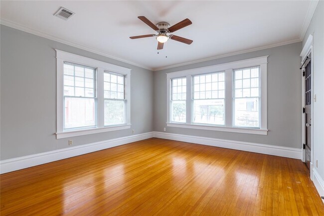 property at 806 Winbern St