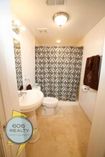 6954 N Greenview Ave in Chicago, IL - Building Photo - Building Photo
