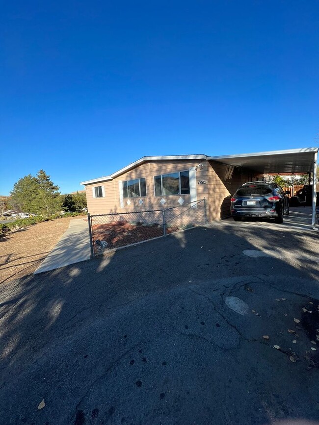 4662 Maynard Wy in Sun Valley, NV - Building Photo - Building Photo
