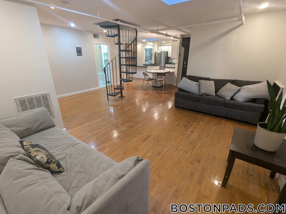 48-50 Winter St-Unit -5F in Boston, MA - Building Photo