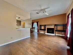 506 W San Antonio St in San Marcos, TX - Building Photo - Building Photo