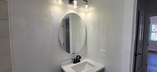 1409 G St NE in Washington, DC - Building Photo - Building Photo