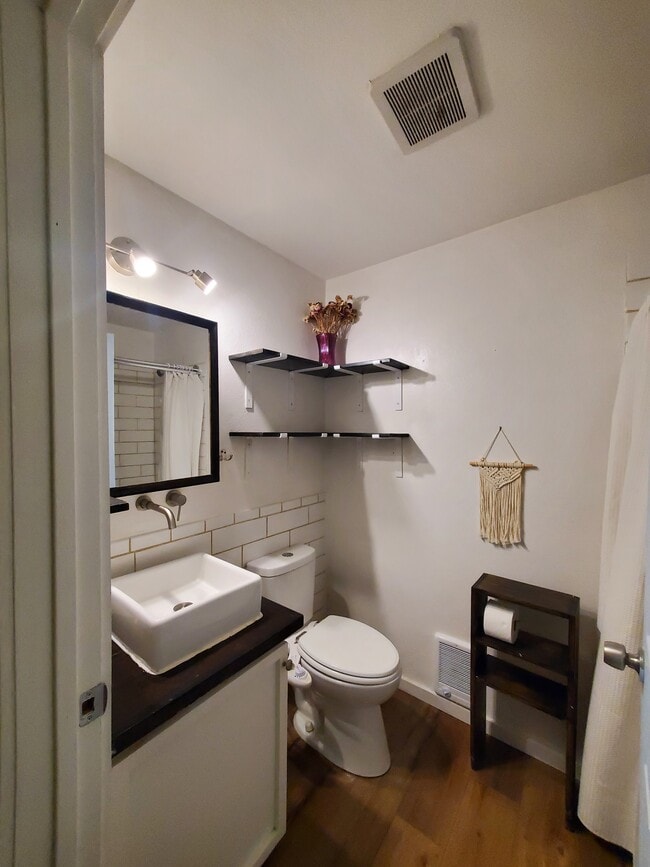 310 S 174th Pl, Unit 310 L