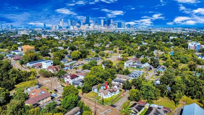 3319 Holman St in Houston, TX - Building Photo - Building Photo