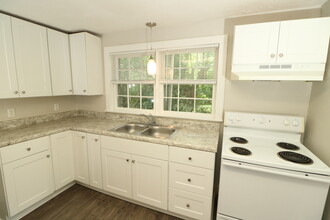2511 Larry St SW in Huntsville, AL - Building Photo - Building Photo