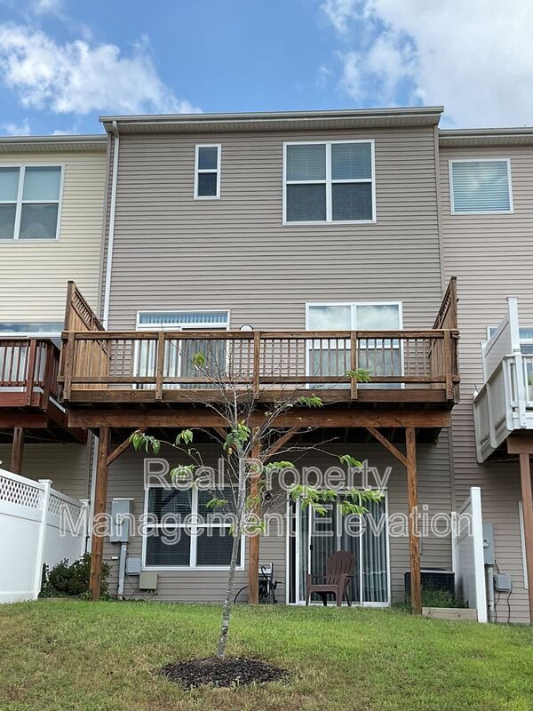 111 Kingsley Dr in Winchester, VA - Building Photo - Building Photo