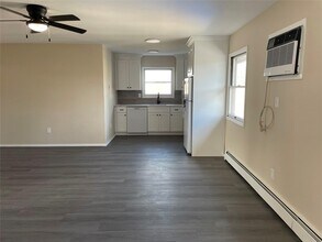 7 Locust Ave in Babylon, NY - Building Photo - Building Photo