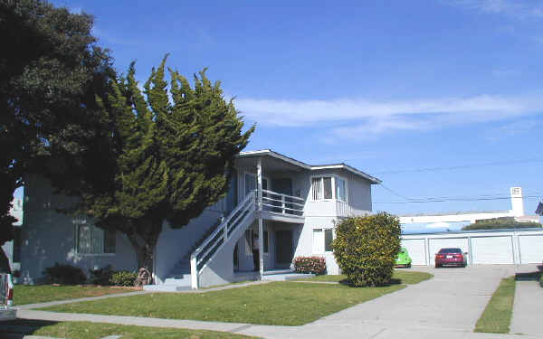 32-38 N Dos Caminos St in Ventura, CA - Building Photo - Building Photo