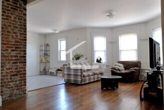 505 Washington St in Boston, MA - Building Photo - Building Photo