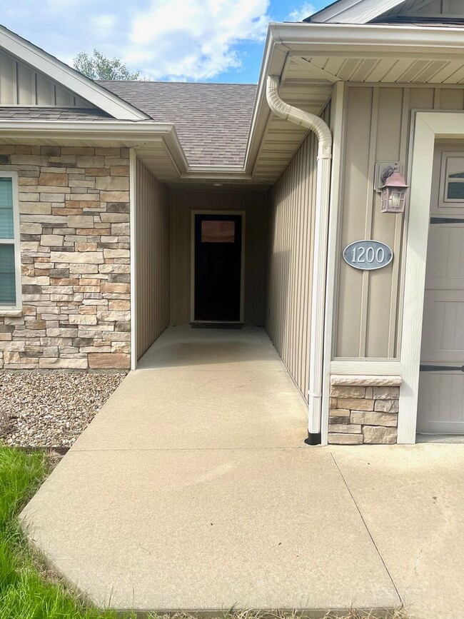 1200 Rainbow Trout Cir in Columbia, MO - Building Photo - Building Photo