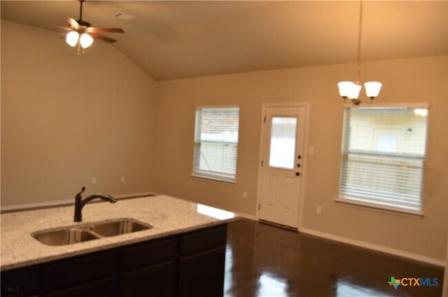 1122 Stanley Wy in Seguin, TX - Building Photo - Building Photo
