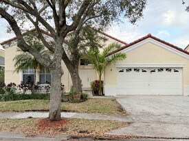 622 Carrington Ln in Weston, FL - Building Photo