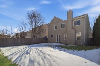 138 Celebration Ct in Hainesville, IL - Building Photo - Building Photo