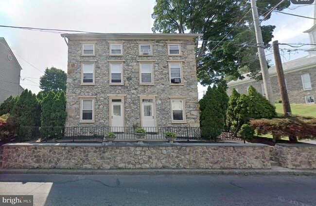 property at 667 Easton Rd