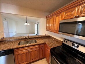 1501 Windorah Way in Royal Palm Beach, FL - Foto de edificio - Building Photo