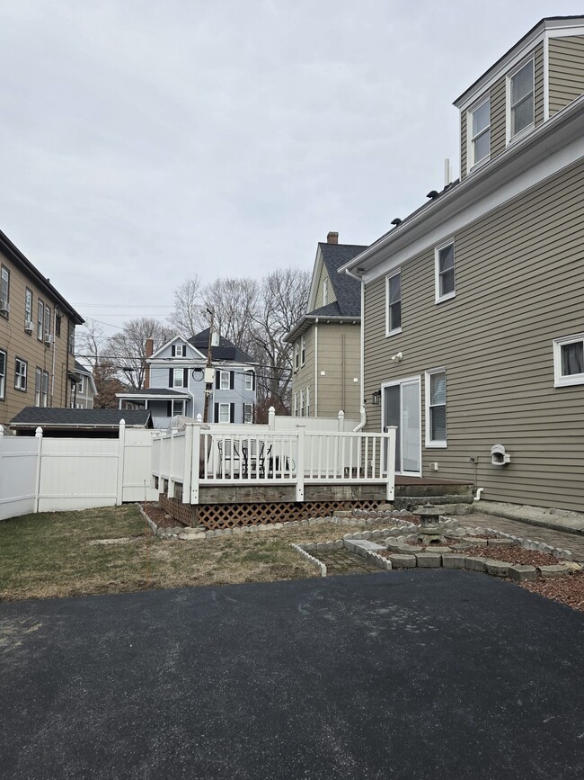 26 Pearl St in Milford, MA - Building Photo - Building Photo