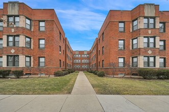 10631 S Hale Ave in Chicago, IL - Building Photo - Building Photo