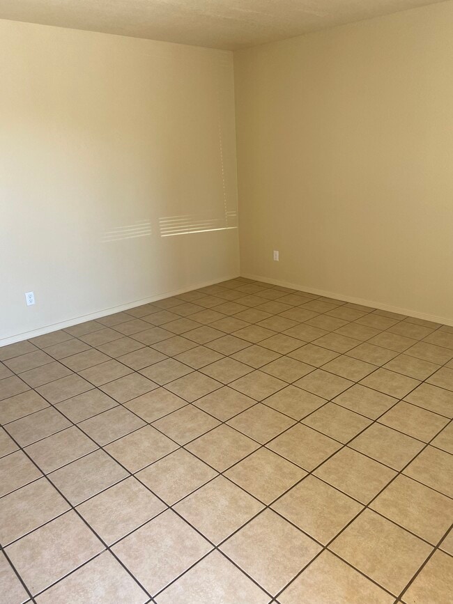 8493 Roseway Dr, Unit 8493 Roseway Dr Unit A in El Paso, TX - Foto de edificio - Building Photo