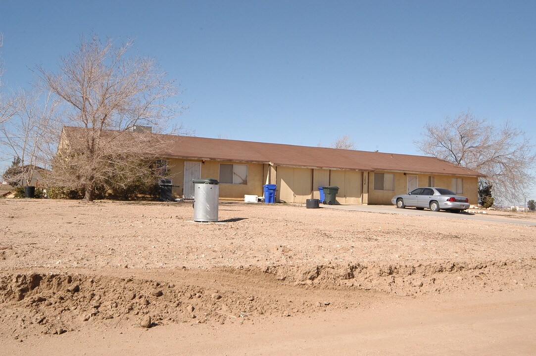 13830 San Martin Rd in Victorville, CA - Building Photo