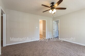 1021 Amber Acres Ln in Knightdale, NC - Building Photo - Building Photo