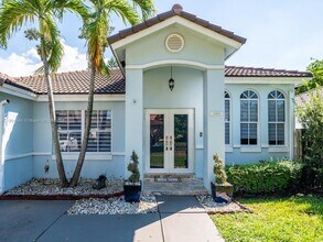16332 SW 83rd Ln in Miami, FL - Building Photo - Building Photo