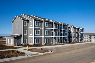 Union at the Loop in Lawrence, KS - Foto de edificio - Building Photo