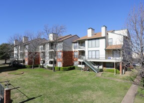 Cadence in Dallas, TX - Building Photo