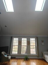 223 Springhouse Ln in Pittsburgh, PA - Foto de edificio - Building Photo