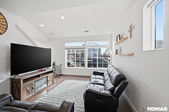 247 S Old Hammer St in Aurora, CO - Foto de edificio - Building Photo