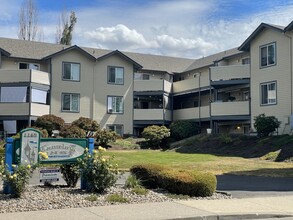 Camelot East Apartments in Salem, OR - Building Photo - Building Photo