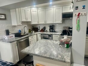 379 Meridian St in Boston, MA - Building Photo - Building Photo