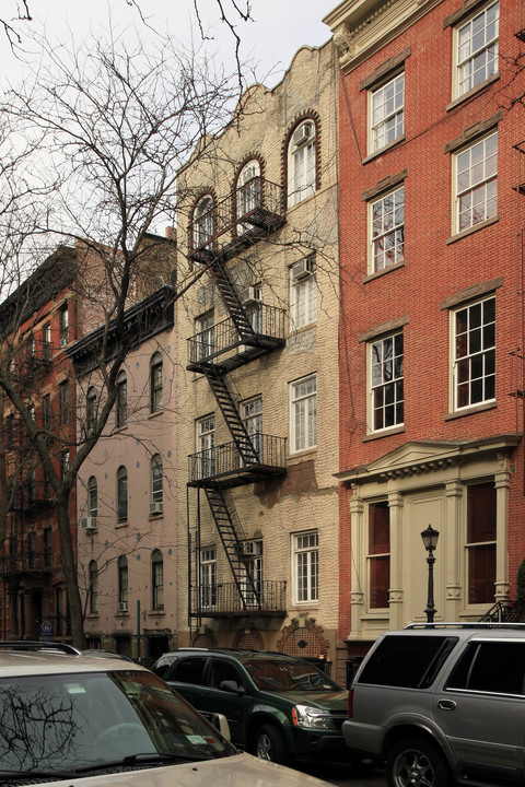 41 Grove St in New York, NY - Building Photo