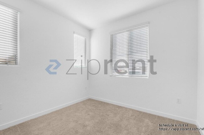 10365 Bayson Wy in Elk Grove, CA - Building Photo - Building Photo